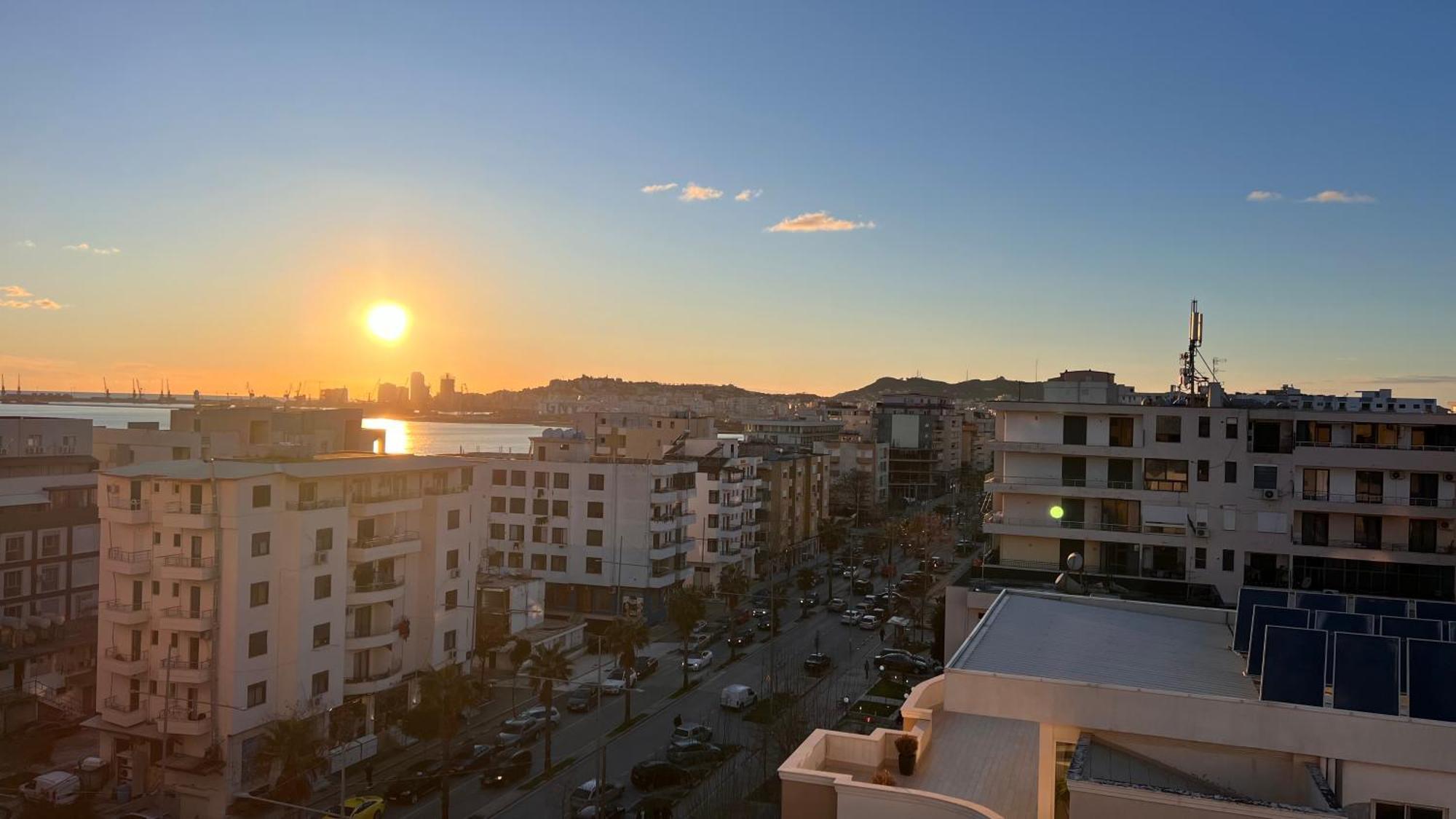 Lirin Apartment Durres Exterior photo