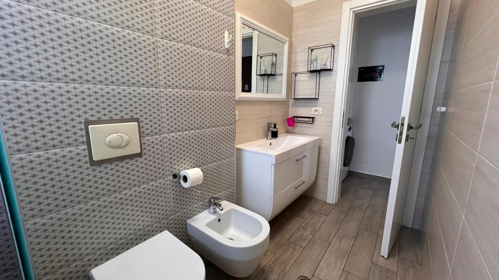 Lirin Apartment Durres Exterior photo